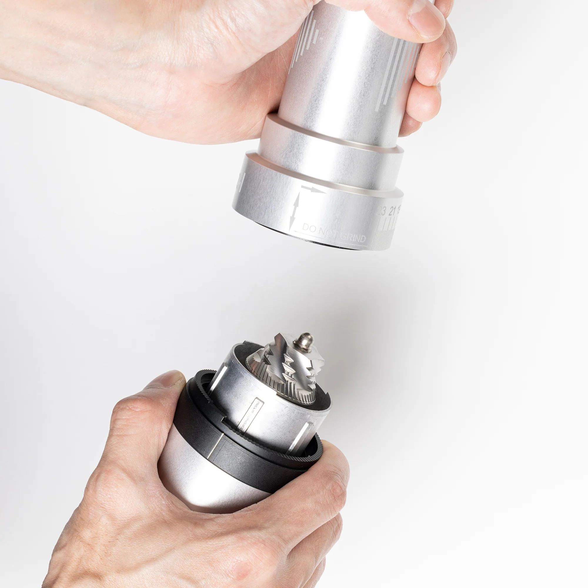 Etzinger Manual Coffee Grinder - Image 10