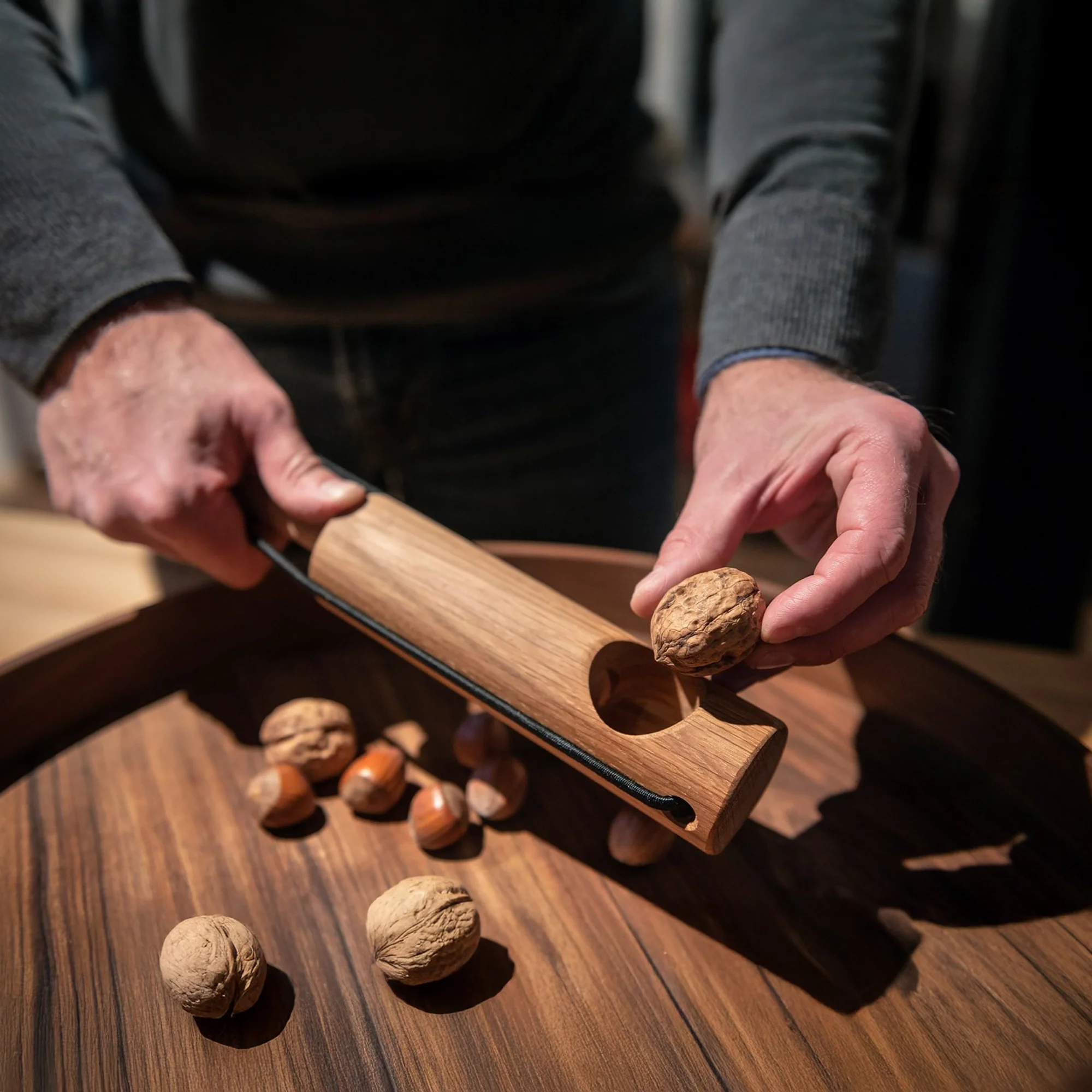 Nutcracker “Nuss Kracher” Made of Oak Wood, Innovative Design from the Black Forest, Made in Germany - Image 5
